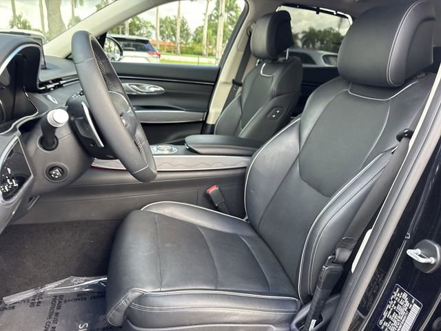 Used 2022 Genesis GV70 2.5T w/ Advanced Package image 11