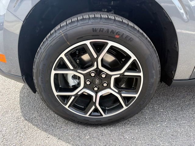 New 2026 Ford Maverick Lariat AWD/4WD image 13