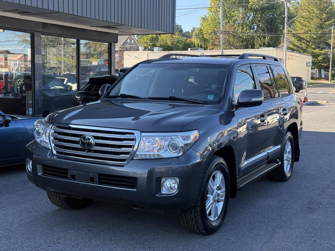 Used 2015 Toyota Land Cruiser AWD/4WD image 9