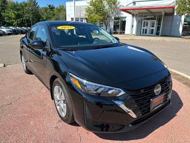 Used 2025 Nissan Sentra S image 7