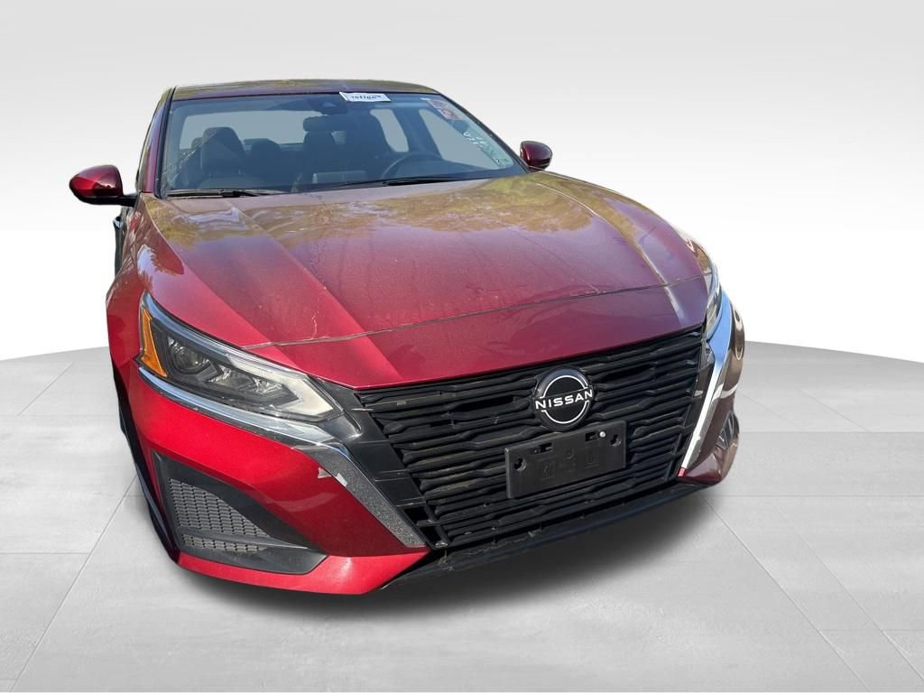 Used 2023 Nissan Altima 2.5 SV image 9