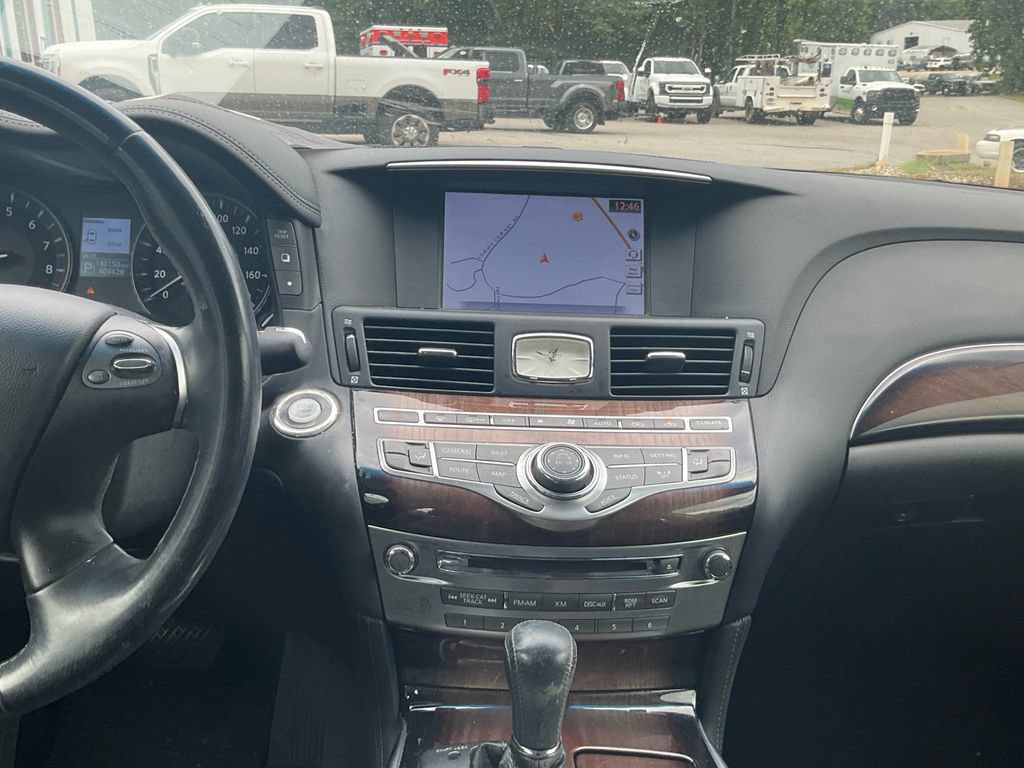 Used 2016 INFINITI Q70 L 3.7 w/ Deluxe Touring Package RWD image 19