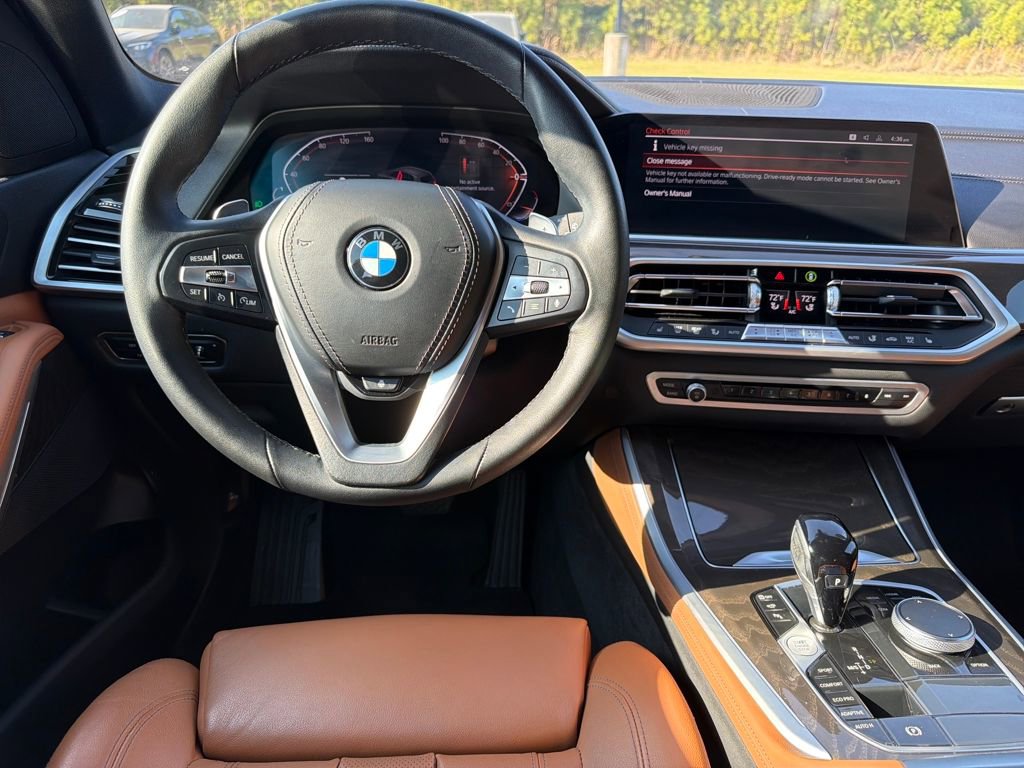 Used 2022 BMW X5 sDrive40i w/ Premium Package image 2