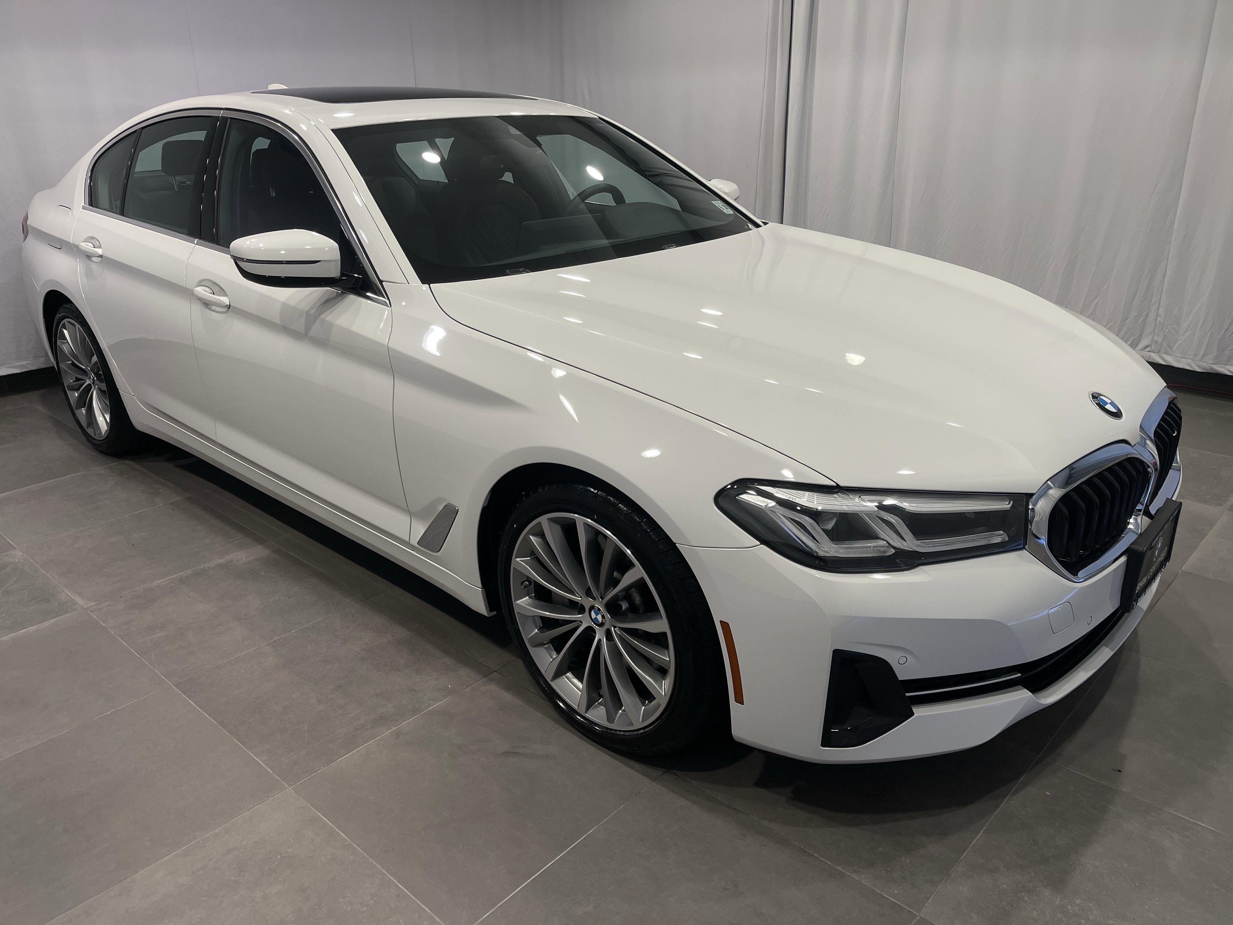 Certified 2023 BMW 530i xDrive w/ Convenience Package image 3