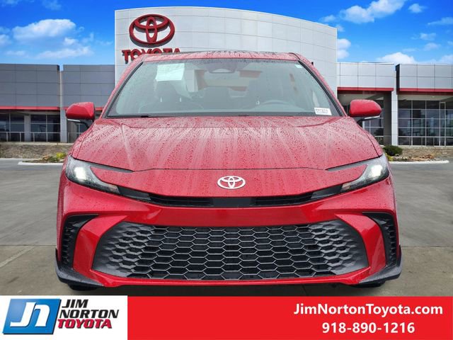 Used 2025 Toyota Camry SE w/ Multimedia Upgrade Package AWD/4WD image 2