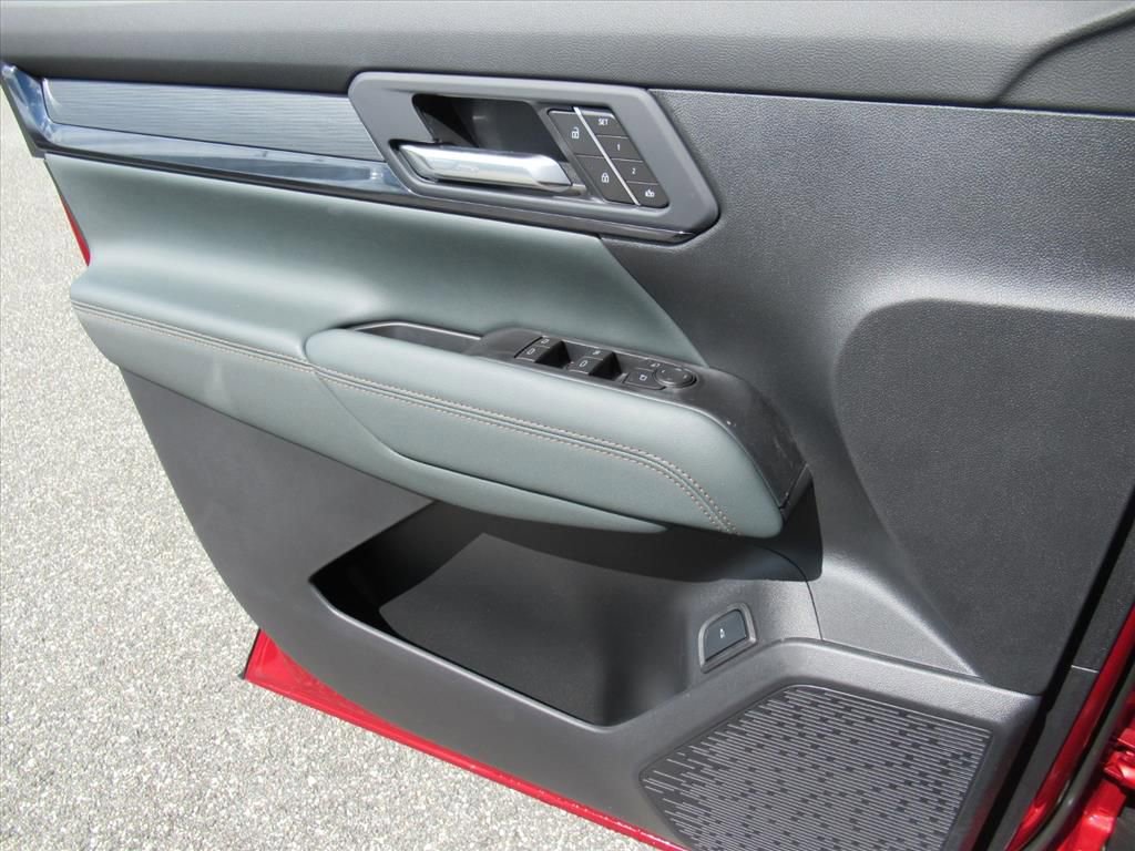 New 2026 GMC Terrain AT4 w/ Convenience Package III image 27