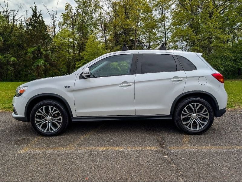 Used 2017 Mitsubishi Outlander Sport ES FWD image 9