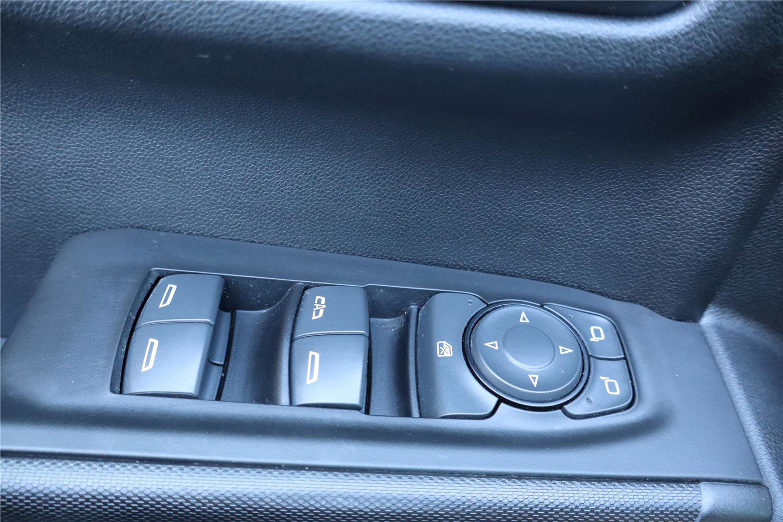 Used 2022 Chevrolet Silverado 1500 Custom Trail Boss w/ Safety Confidence Package image 15