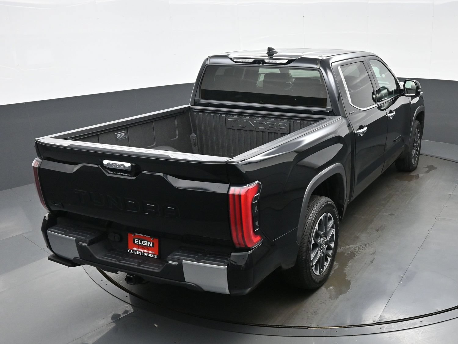 Used 2023 Toyota Tundra Limited AWD/4WD image 39