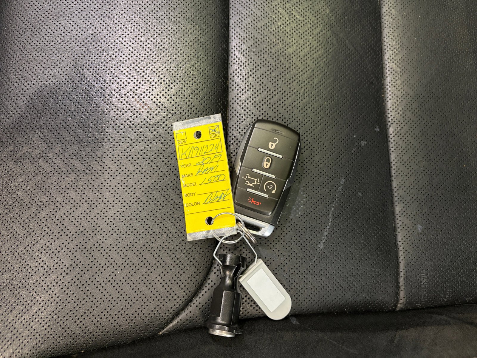 Used 2019 RAM 1500 Laramie AWD/4WD image 26