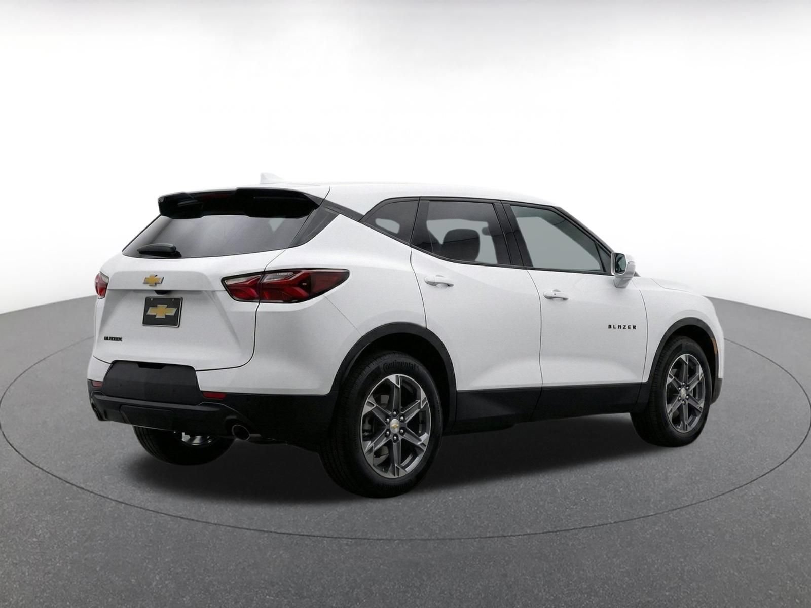 Used 2026 Chevrolet Blazer LT FWD image 7