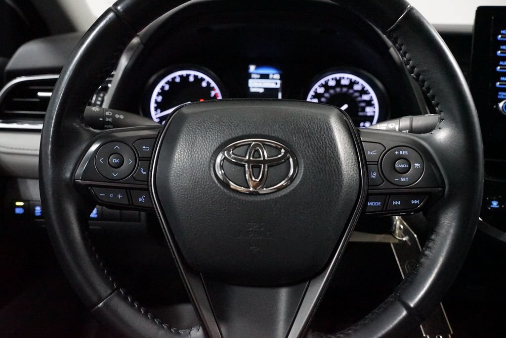 Used 2022 Toyota Camry SE FWD image 12