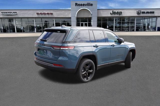 New 2026 Jeep Grand Cherokee Limited w/ Limited Altitude Package AWD/4WD image 3