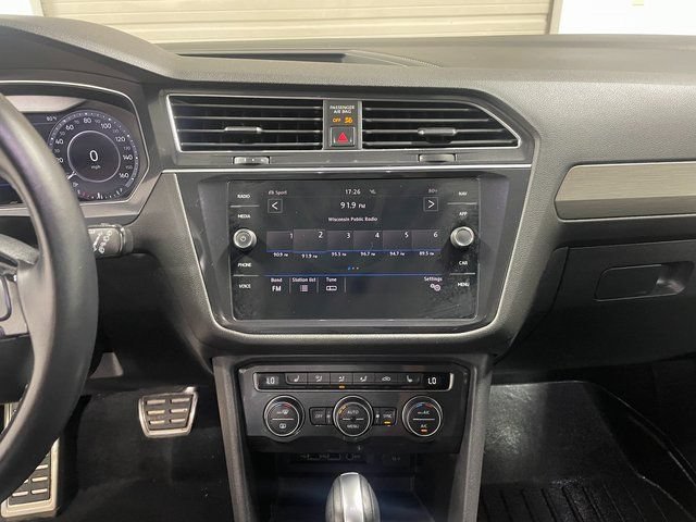 Used 2019 Volkswagen Tiguan SEL R-Line AWD/4WD image 19