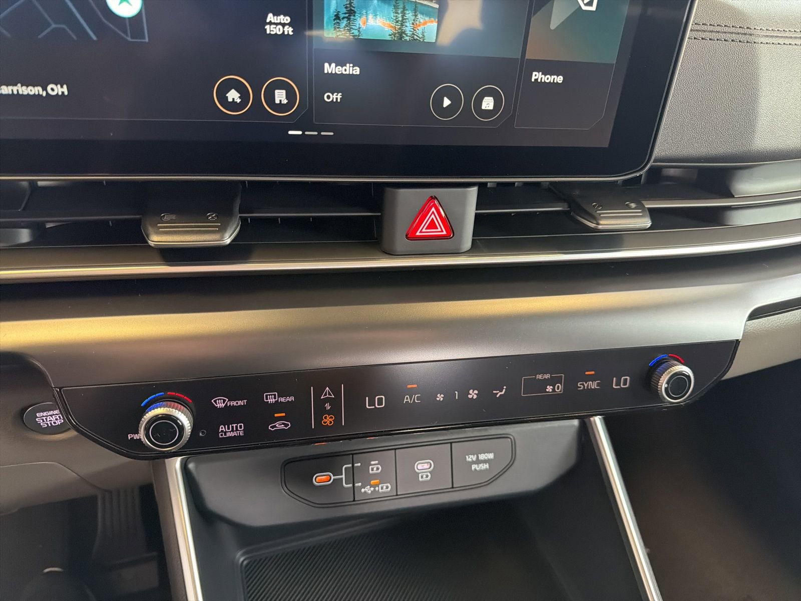 New 2026 Kia Carnival LX image 27