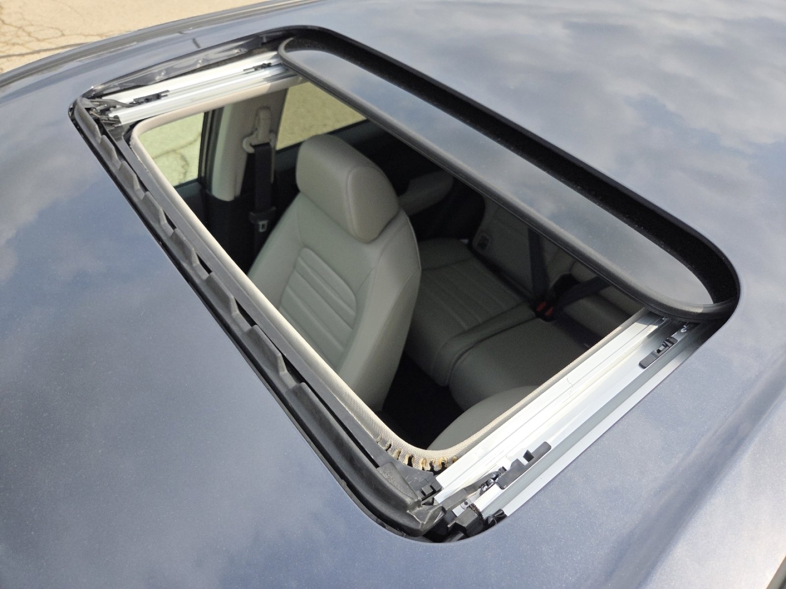 New 2026 Honda CR-V EX-L image 3