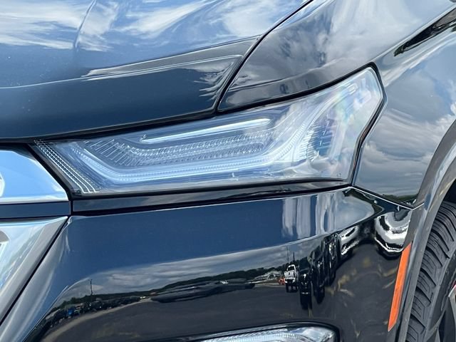 Used 2023 Chevrolet Traverse Premier w/ Redline Edition AWD/4WD image 47