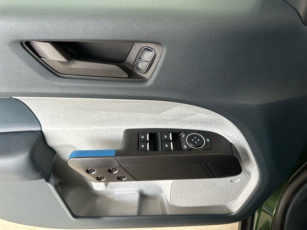 New 2025 Ford Maverick XLT w/ XLT Luxury Package image 17