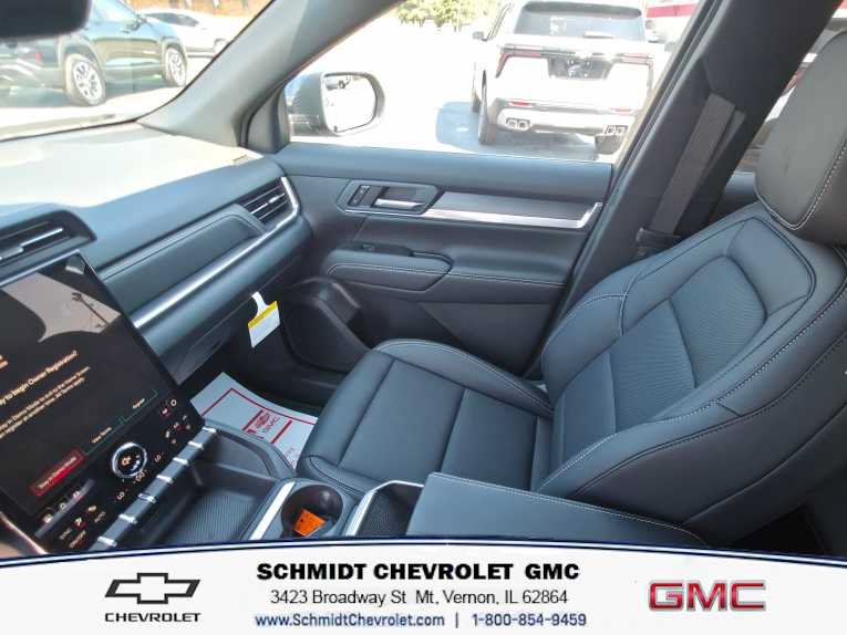 New 2027 GMC Terrain Elevation w/ Elevation Premium Package AWD/4WD image 17