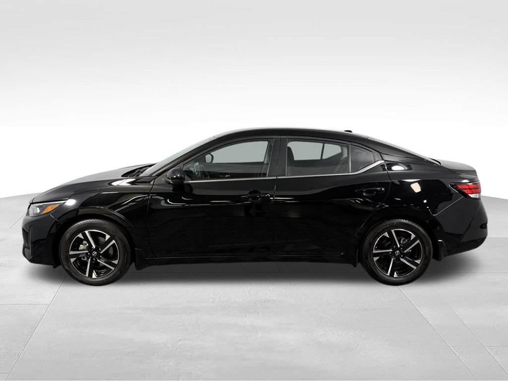 Used 2025 Nissan Sentra SV FWD image 10