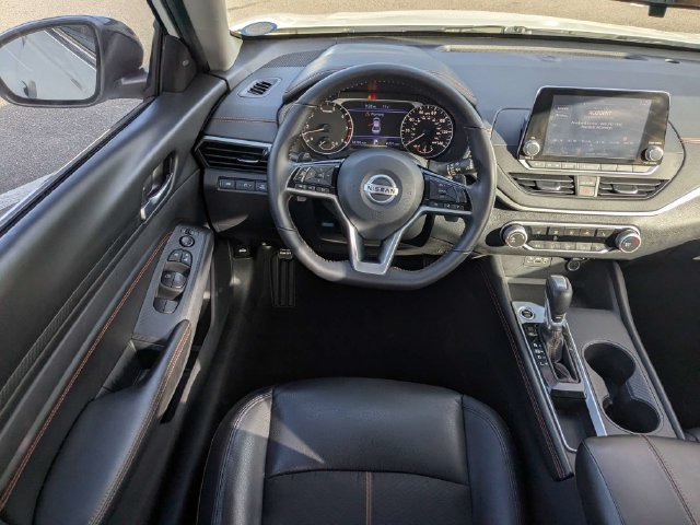 Used 2021 Nissan Altima 2.5 SR w/ SR Premium Package FWD image 15