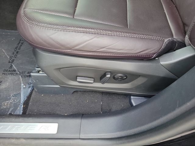 Used 2025 Ford Explorer Platinum w/ Ultimate Package image 14