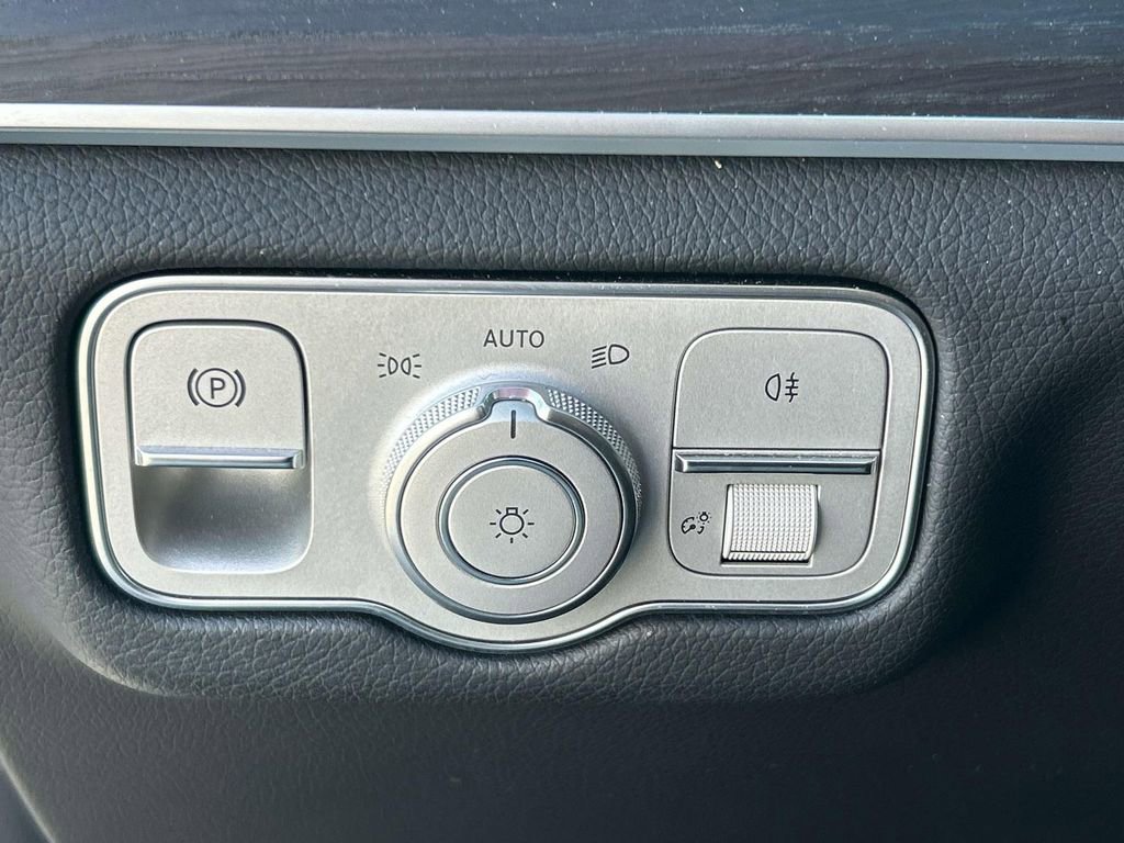 Used 2024 Mercedes-Benz GLS 450 GLS 450 image 32