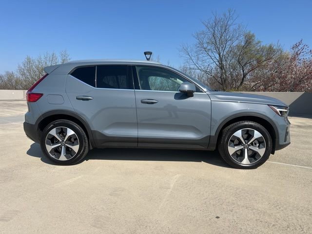 Certified 2023 Volvo XC40 B5 Ultimate w/ Climate Package image 10
