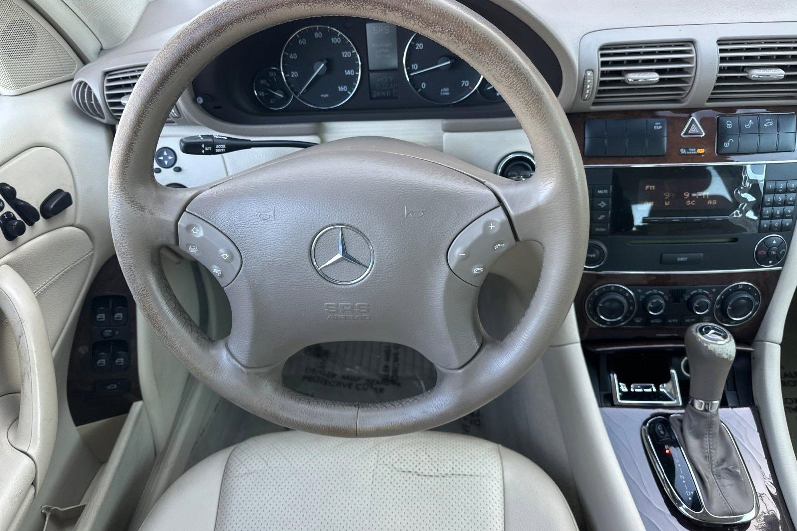 Used 2005 Mercedes-Benz C 320 Sedan image 23