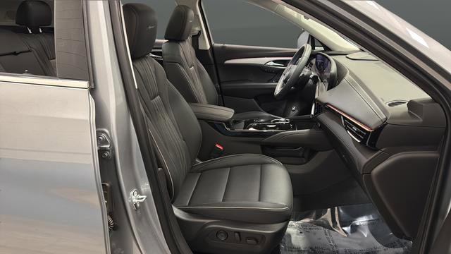 Used 2025 Buick Envision Avenir AWD/4WD image 25