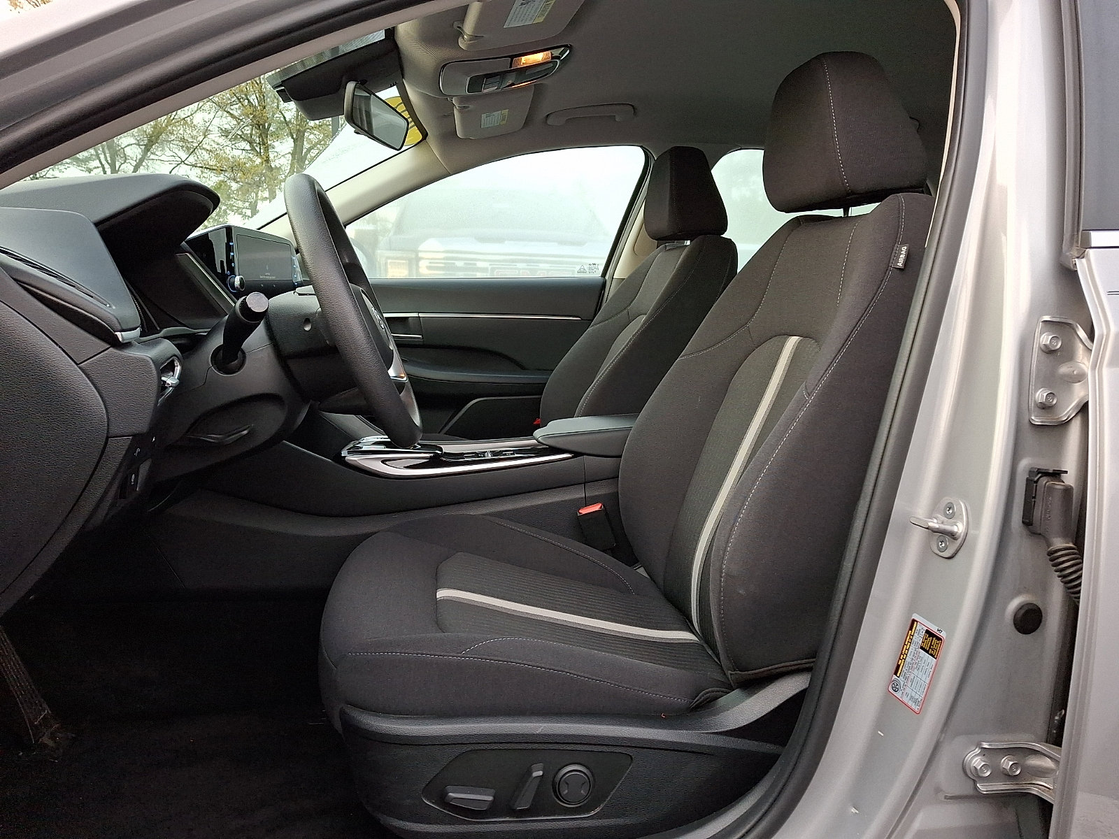 Certified 2023 Hyundai Sonata SEL w/ Preferred Accessory Package image 12