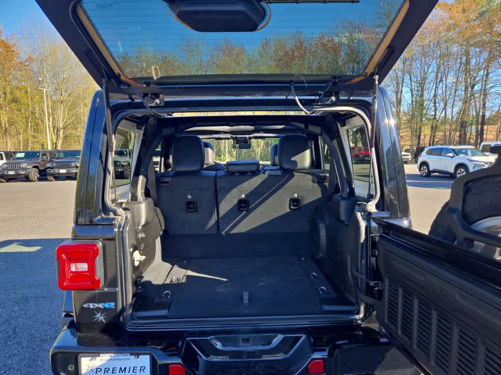 Used 2024 Jeep Wrangler High Altitude AWD/4WD image 33