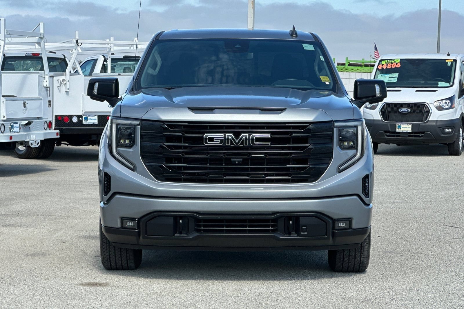 Used 2023 GMC Sierra 1500 Elevation w/ Preferred Package RWD image 9