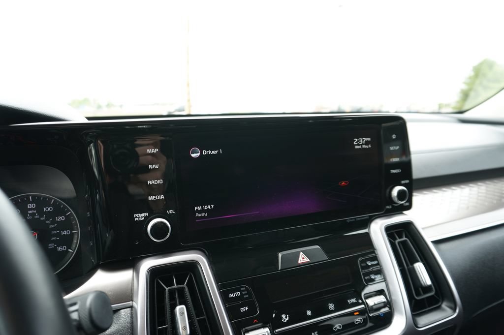 Used 2022 Kia Sorento EX AWD/4WD image 16