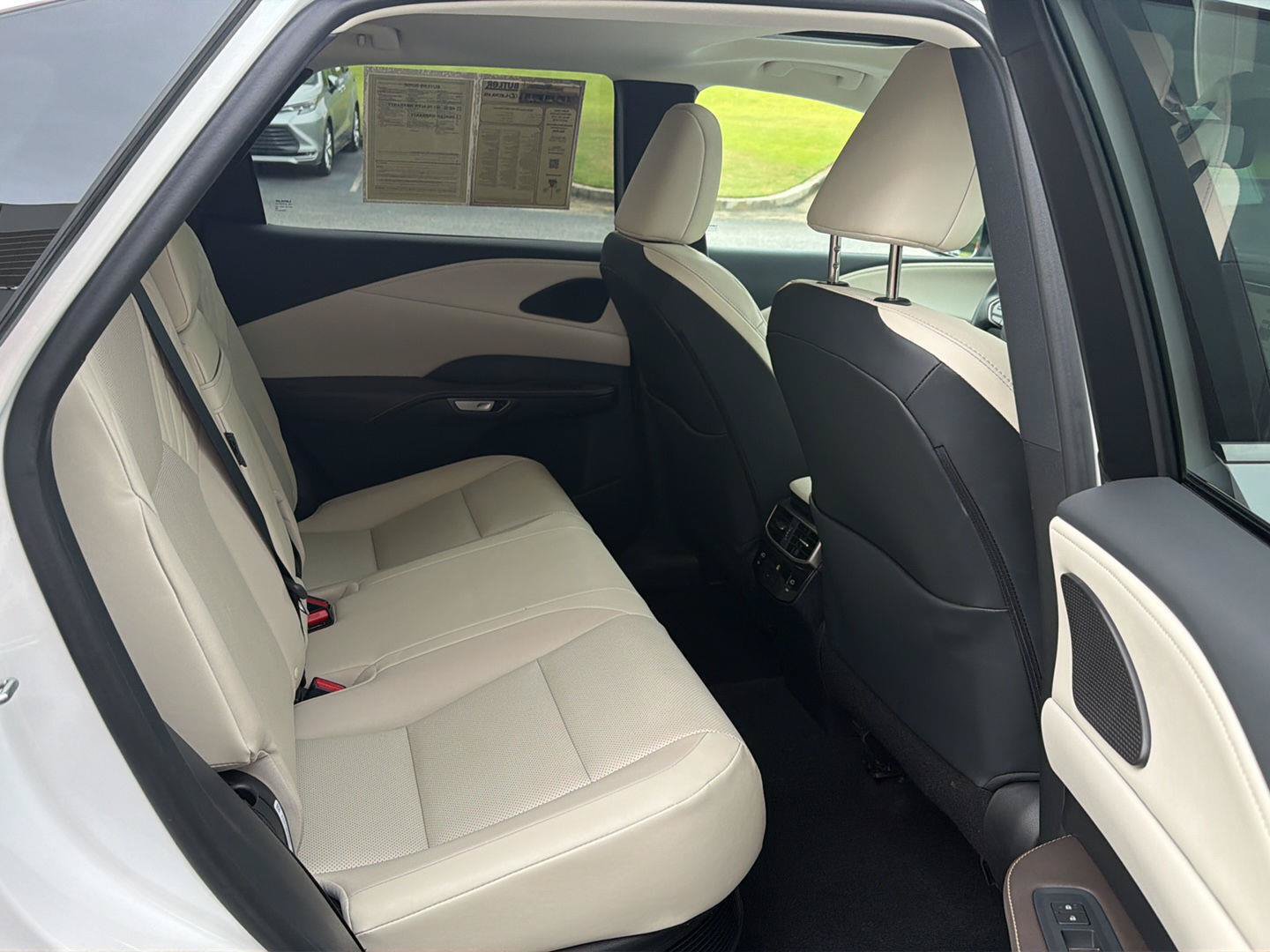 Certified 2024 Lexus RX 350h w/ Cold Area Package AWD/4WD image 12