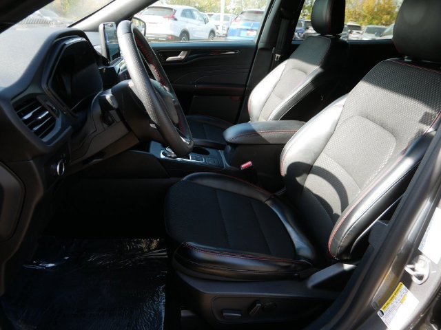 Used 2025 Ford Escape ST-Line AWD/4WD image 14