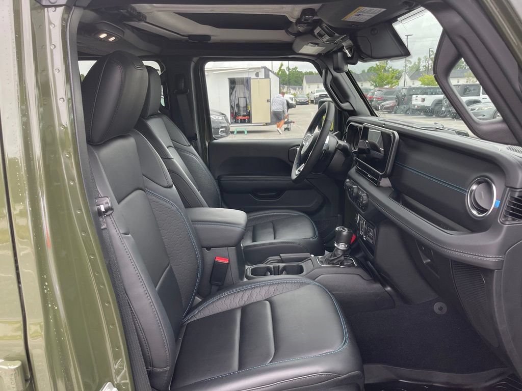 Used 2024 Jeep Wrangler High Altitude AWD/4WD image 45