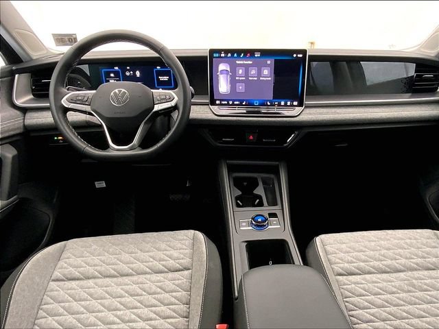 Certified 2025 Volkswagen Tiguan S AWD/4WD image 12
