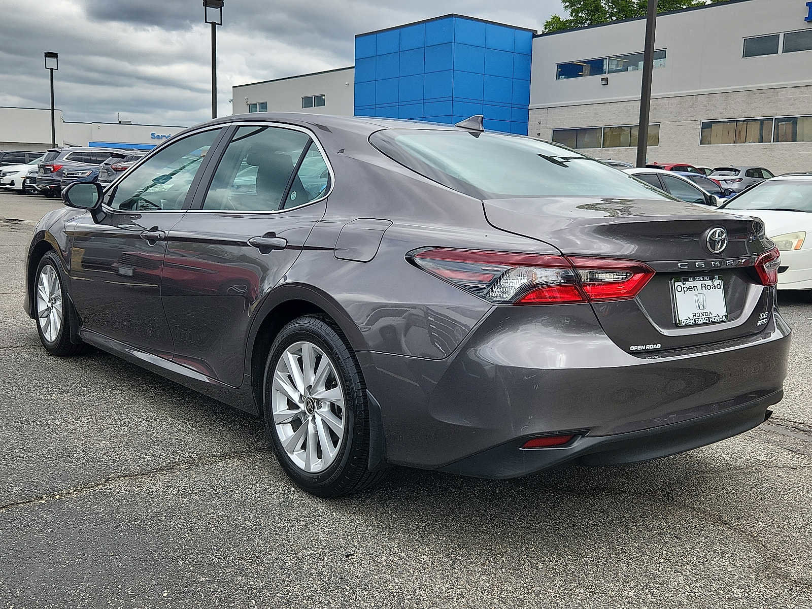 Used 2023 Toyota Camry LE w/ Convenience Package AWD/4WD image 4