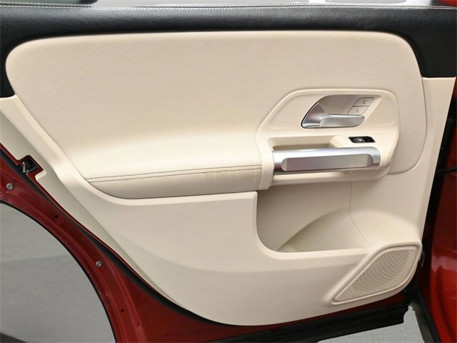 Used 2020 Mercedes-Benz GLB 250 w/ Premium Package image 12