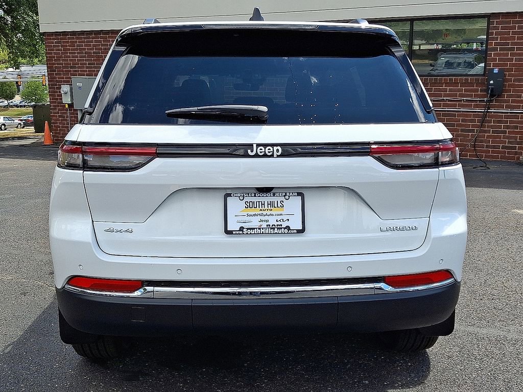 New 2025 Jeep Grand Cherokee Laredo X w/ Luxury Tech Group I image 29