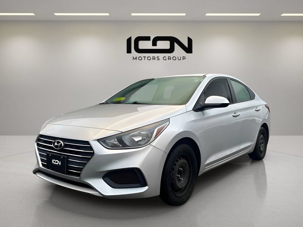 Used 2021 Hyundai Accent SE FWD image 2