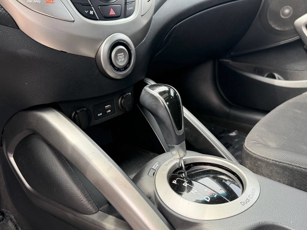 Used 2017 Hyundai Veloster Value Edition FWD image 39