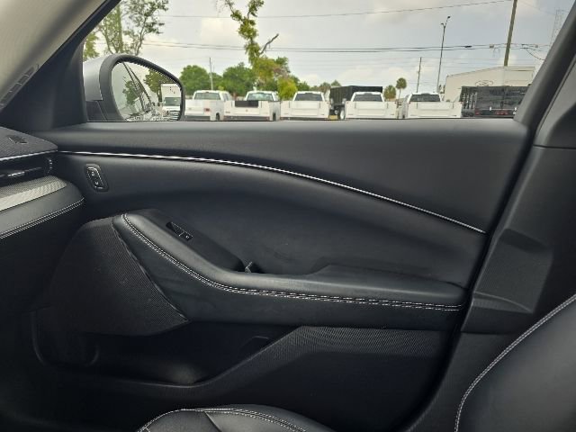 Used 2021 Ford Mustang Mach-E Select w/ Comfort/Appearance Package AWD/4WD image 13