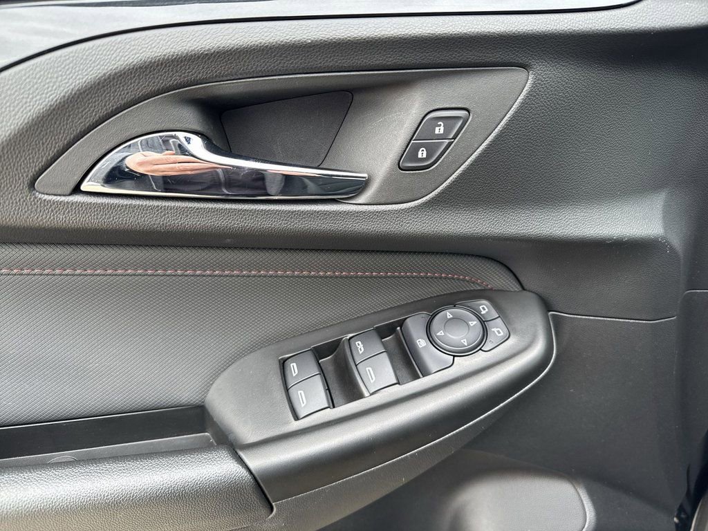 Certified 2023 Chevrolet TrailBlazer RS w/ Convenience Package AWD/4WD image 13