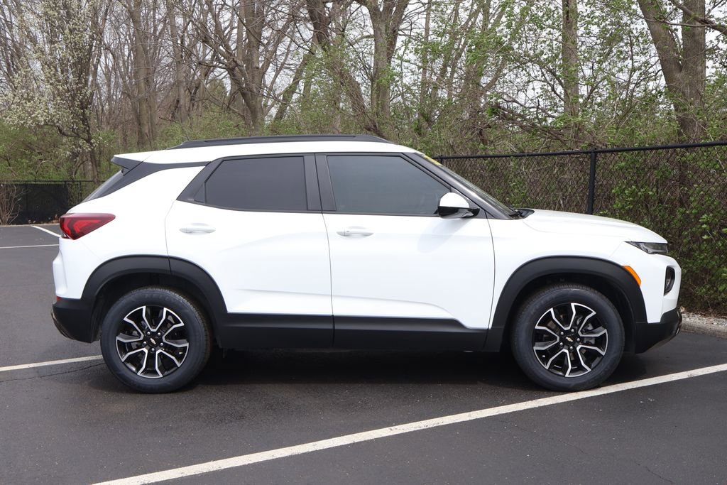 Used 2023 Chevrolet TrailBlazer ACTIV w/ Convenience Package image 9