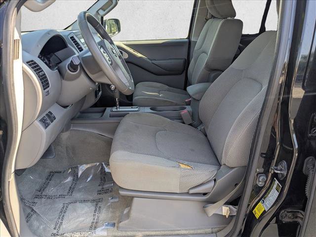 Used 2012 Nissan Frontier SV w/ SV Premium Utility Pkg image 13