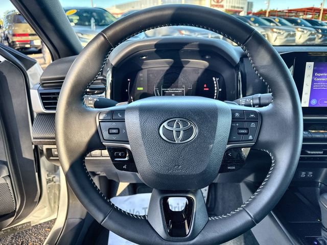 Used 2025 Toyota Camry SE image 23