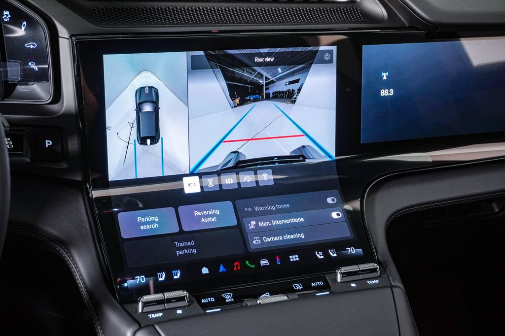 New 2026 Porsche Cayenne Electric AWD/4WD image 25