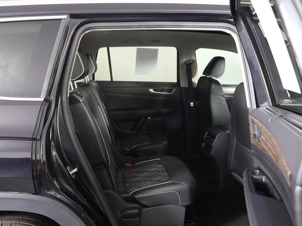 Used 2024 Volkswagen Atlas SEL Premium R-Line AWD/4WD image 34